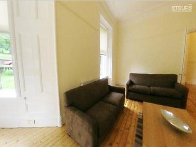  Image of 4 Bedroom Flat to rent at Dundee  Dundee, DD4 6NL