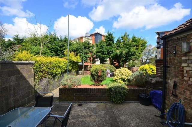  Image of 2 Bedroom Terraced for sale at Maidstone Kent Maidstone, ME15 6RZ