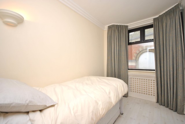  Image of 2 Bedroom Flat for sale at Bourdon Street  London, W1K 3PU