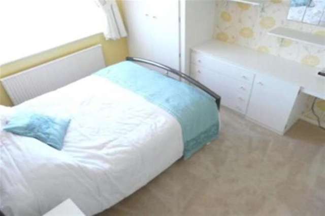  Image of 3 Bedroom Detached to rent at Nottingham, NG11 8DL