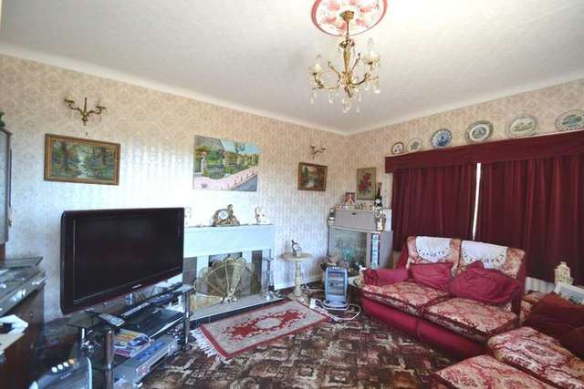  Image of 4 Bedroom Detached for sale at 29 Chantry Lane Newtown Beaminster, DT8 3ER