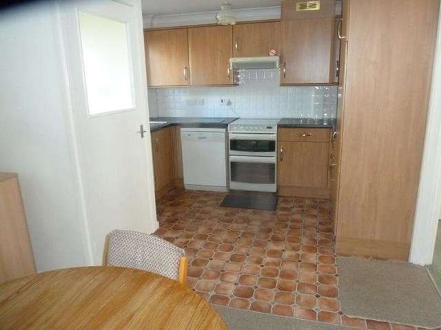  Image of 3 Bedroom Semi-Detached for sale at Leeds, LS9 6EA