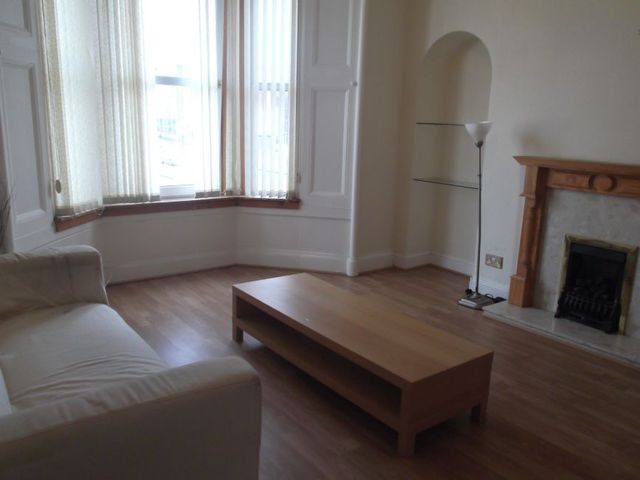  Image of 2 Bedroom Flat to rent at Paisley Renfrewshire Renfrewshire, PA3 2JG
