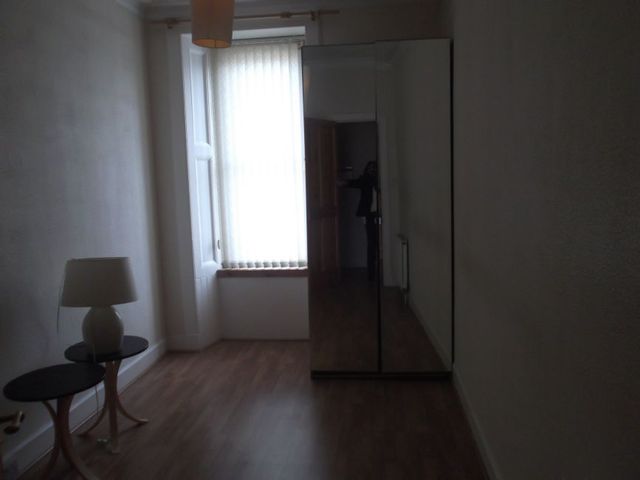  Image of 2 Bedroom Flat to rent at Paisley Renfrewshire Renfrewshire, PA3 2JG