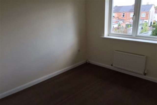  Image of 2 Bedroom Detached to rent at Birmingham, B27 6SU