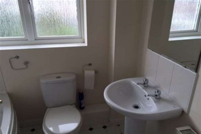  Image of 2 Bedroom Detached to rent at Birmingham, B27 6SU