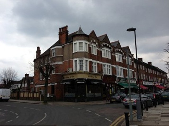  Image of Flat to rent at Cannon Hill  Southgate, N14 6LH