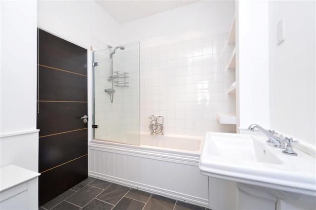  Image of 2 Bedroom Property to rent at Crouch End, N8 9AX