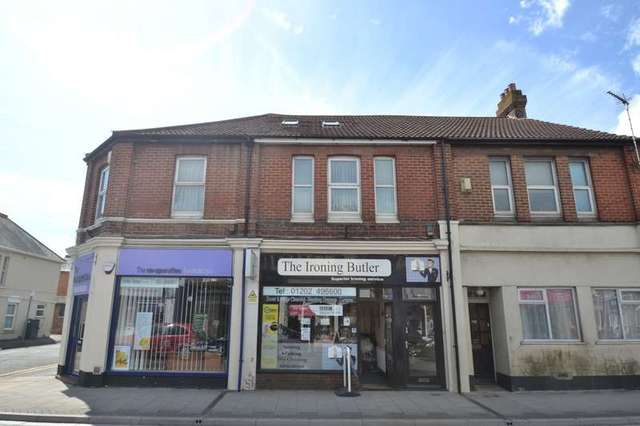  Image of 3 Bedroom Maisonette for sale at Christchurch, BH23 1QP