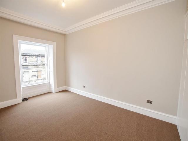  Image of 3 Bedroom Flat to rent at City Centre Edinburgh Edinburgh, EH3 7AA