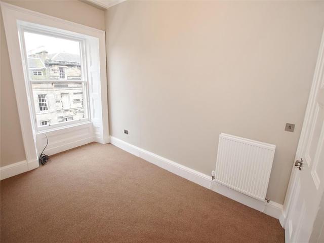  Image of 3 Bedroom Flat to rent at City Centre Edinburgh Edinburgh, EH3 7AA