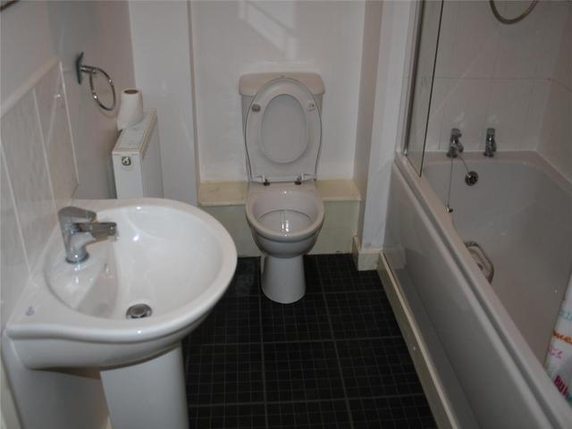  Image of 2 Bedroom Flat to rent at Granton Edinburgh Edinburgh, EH5 1FB