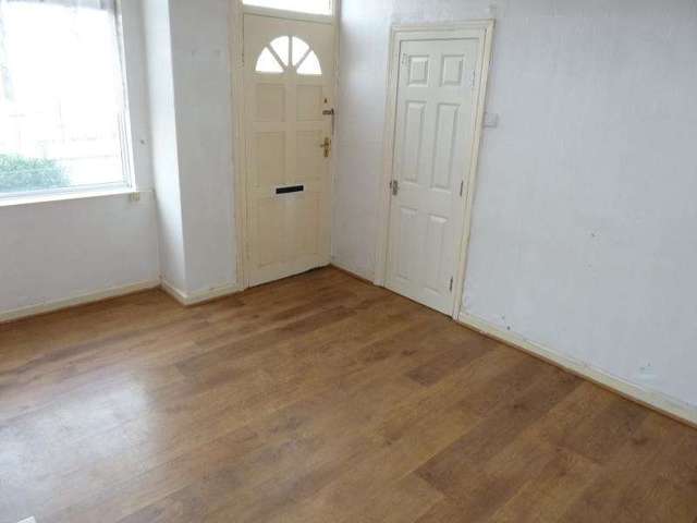  Image of 2 Bedroom Detached to rent at Leeds, LS9 6DG