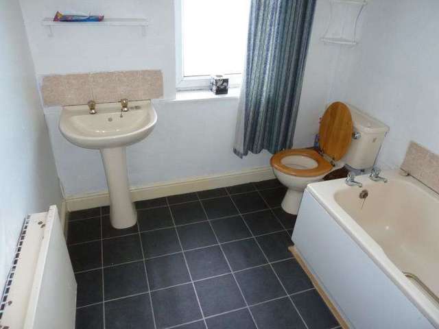  Image of 2 Bedroom Detached to rent at Leeds, LS9 6DG