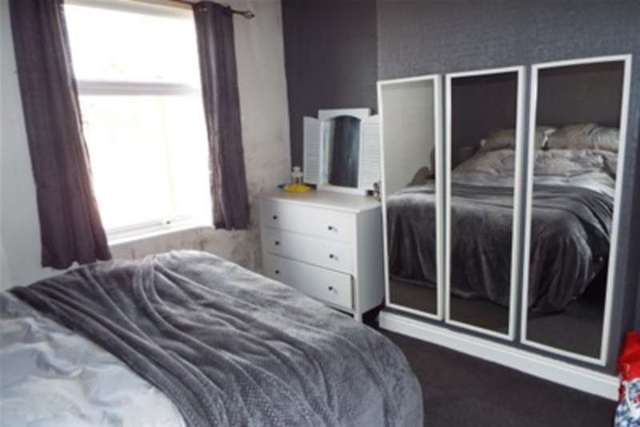  Image of 2 Bedroom Detached to rent at Stoke-on-Trent, ST1 3JA