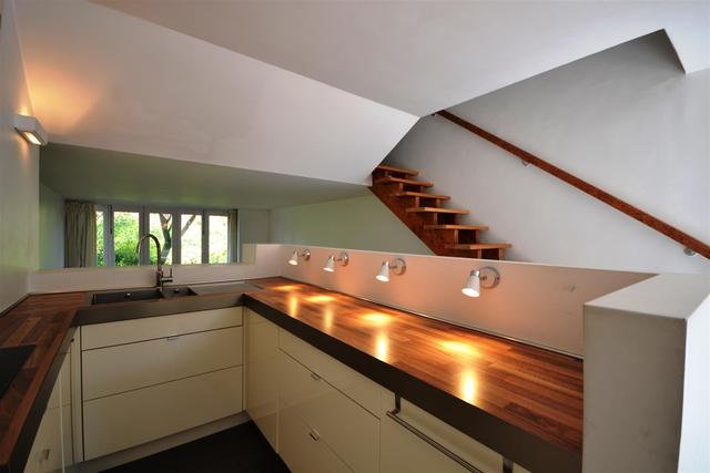  Image of 2 Bedroom Property to rent at Crouch End, N8 8AR