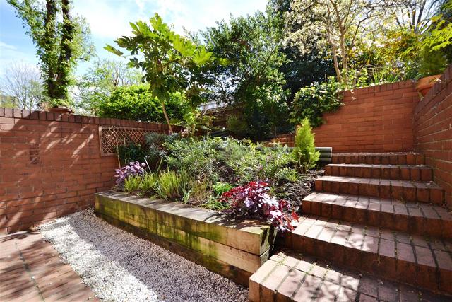  Image of 2 Bedroom Property to rent at Crouch End, N8 8AR