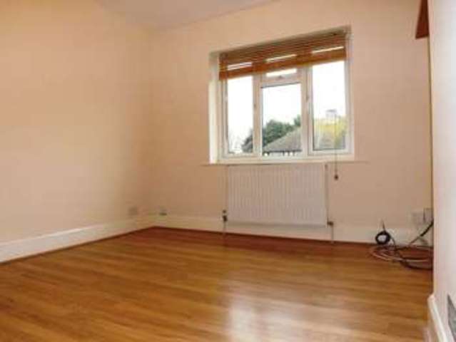  Image of 1 Bedroom Flat for sale at Downlands Avenue  Worthing, BN14 9HE
