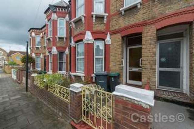  Image of 5 Bedroom Terraced for sale at Eade Road  London, N4 1DJ