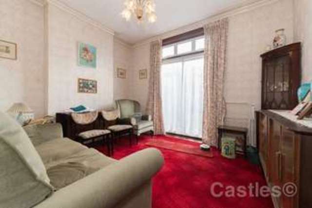  Image of 5 Bedroom Terraced for sale at Eade Road  London, N4 1DJ