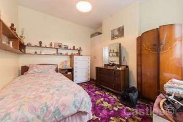  Image of 5 Bedroom Terraced for sale at Eade Road  London, N4 1DJ