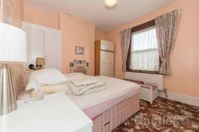  Image of 5 Bedroom Terraced for sale at Eade Road  London, N4 1DJ
