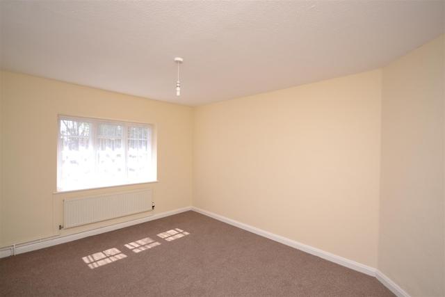 Image of 2 Bedroom Property to rent at East Finchley, N2 0RZ