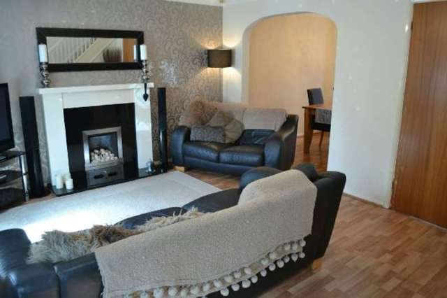  Image of 3 Bedroom Semi-Detached for sale at Farm Close  Long Eaton, NG10 1PL
