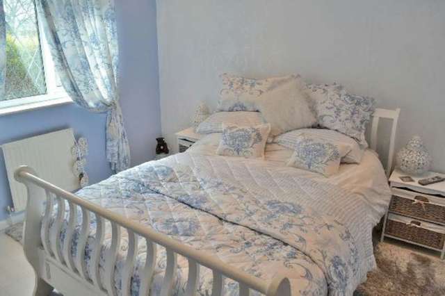  Image of 3 Bedroom Semi-Detached for sale at Farm Close  Long Eaton, NG10 1PL