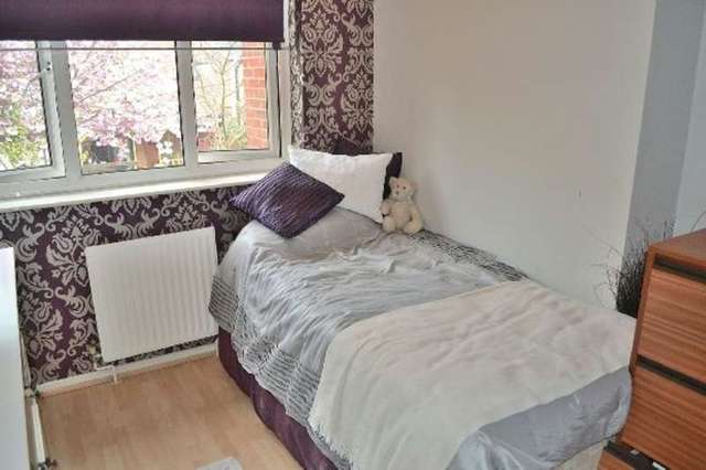  Image of 3 Bedroom Semi-Detached for sale at Farm Close  Long Eaton, NG10 1PL