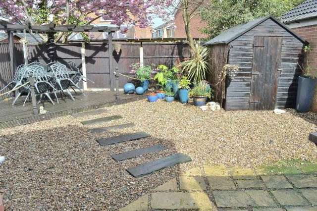  Image of 3 Bedroom Semi-Detached for sale at Farm Close  Long Eaton, NG10 1PL