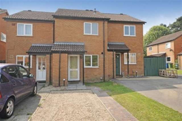  Image of 2 Bedroom Detached to rent at Bracknell, RG12 0TQ