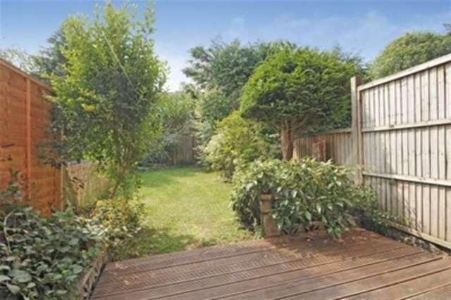  Image of 2 Bedroom Detached to rent at Bracknell, RG12 0TQ