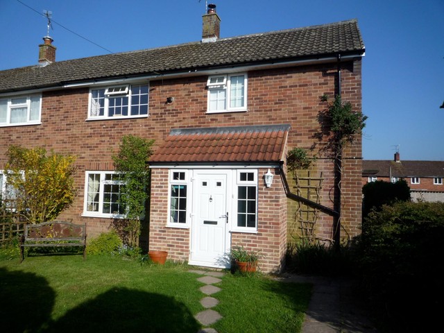  Image of 3 Bedroom Detached to rent at Buriton, Nr Petersfield, GU31 5SB