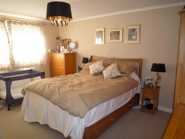  Image of 3 Bedroom Detached to rent at Buriton, Nr Petersfield, GU31 5SB