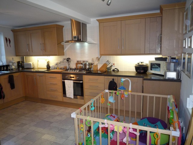  Image of 3 Bedroom Detached to rent at Buriton, Nr Petersfield, GU31 5SB