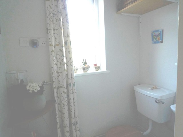  Image of 3 Bedroom Detached to rent at Buriton, Nr Petersfield, GU31 5SB