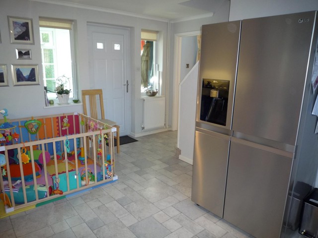  Image of 3 Bedroom Detached to rent at Buriton, Nr Petersfield, GU31 5SB
