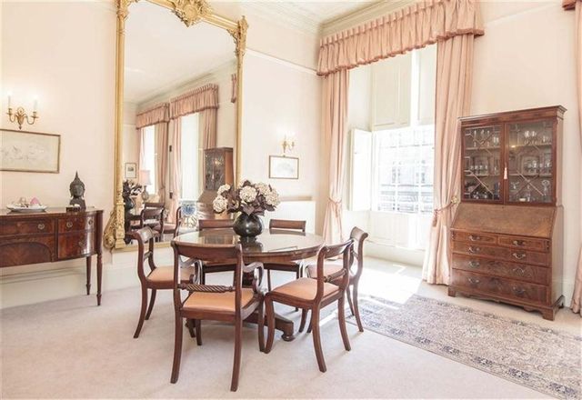  Image of 1 Bedroom Flat to rent at New Town Edinburgh Edinburgh, EH3 6QY