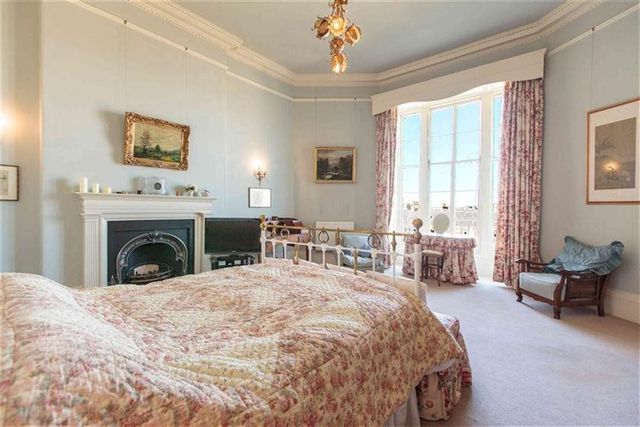  Image of 1 Bedroom Flat to rent at New Town Edinburgh Edinburgh, EH3 6QY