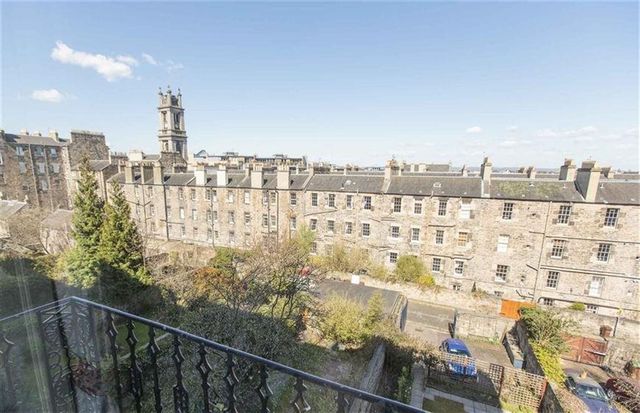  Image of 1 Bedroom Flat to rent at New Town Edinburgh Edinburgh, EH3 6QY