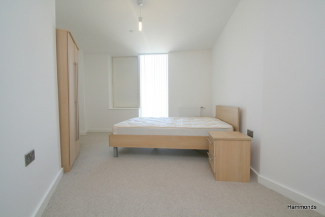  Image of 3 Bedroom Apartment to rent at Halo Stratford  London, E15 2NE