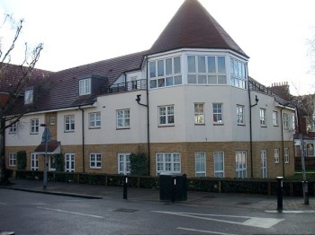  Image of 2 Bedroom Flat to rent at Hannah Court Fox Lane Palmers Green, N13 4AZ