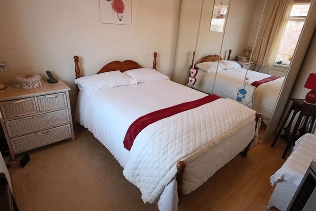  Image of 2 Bedroom Bungalow for sale at Kimberley Road  Lowestoft, NR33 0UE