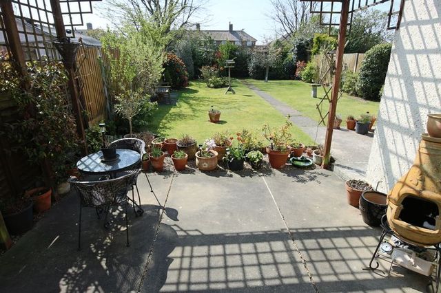  Image of 2 Bedroom Bungalow for sale at Kimberley Road  Lowestoft, NR33 0UE
