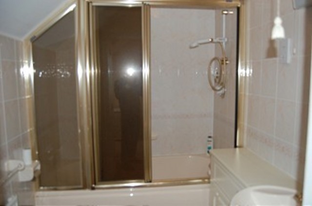  Image of 2 Bedroom Flat to rent at Lancaster House Park Lane Stanmore, HA7 3HD
