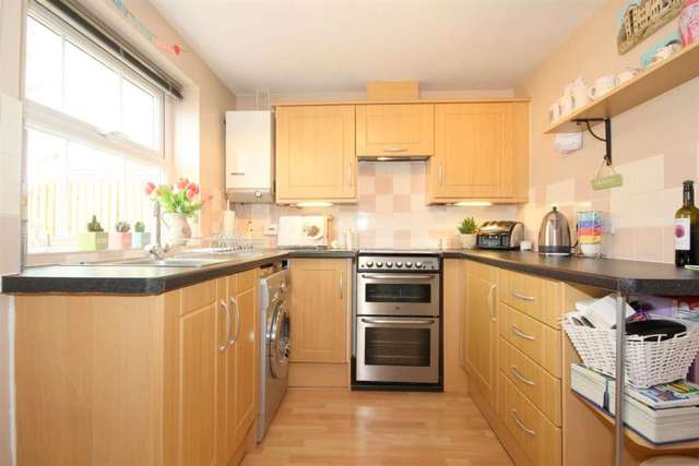  Image of 2 Bedroom Detached for sale at Laureate Way  Hemel Hempstead, HP1 3RL
