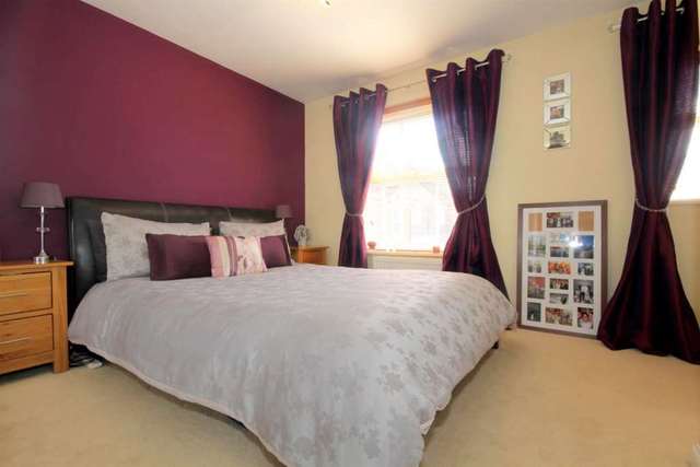  Image of 2 Bedroom Detached for sale at Laureate Way  Hemel Hempstead, HP1 3RL