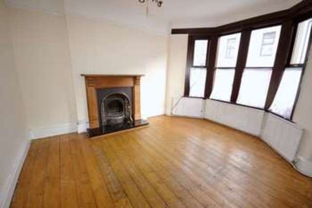  Image of 3 Bedroom Semi-Detached to rent at Lincoln Street  Llandysul, SA44 4BS