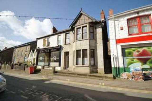 Image of 3 Bedroom Semi-Detached to rent at Lincoln Street  Llandysul, SA44 4BS